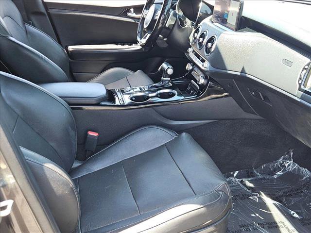 Used 2023 Kia Stinger GT-Line w/ Sun & Sound Package RWD image 27