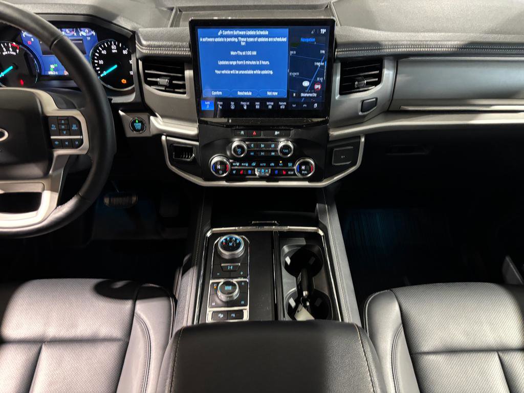 Used 2024 Ford Expedition XLT image 18