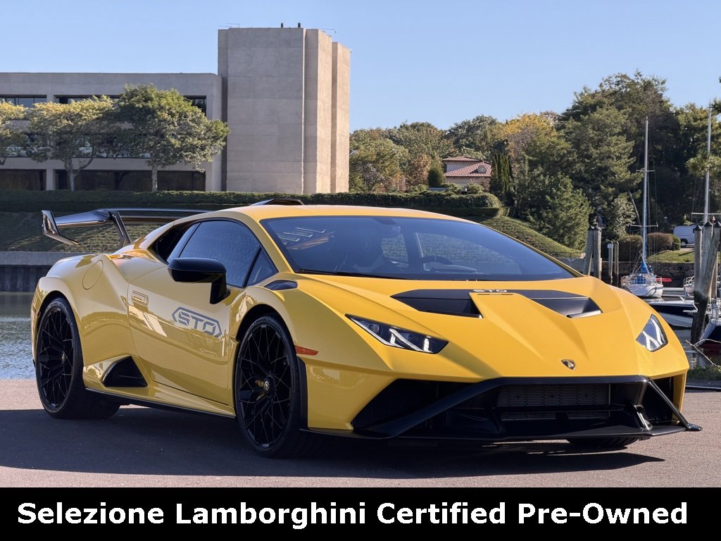 Used 2023 Lamborghini Huracan STO image 3