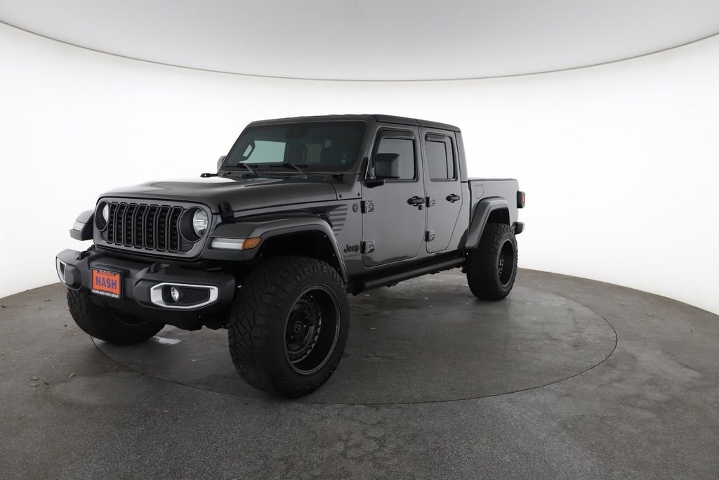 Used 2024 Jeep Gladiator Sport AWD/4WD image 5