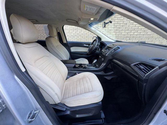 Used 2016 Ford Edge SE image 9