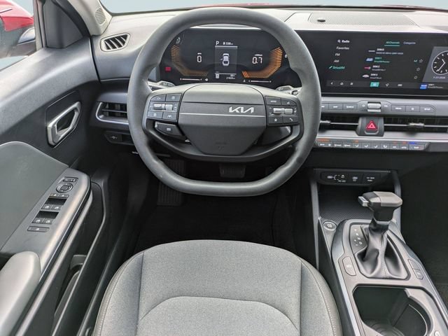 Used 2025 Kia K4 FWD image 16