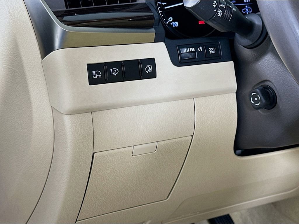 Used 2018 Lexus LX 570 4WD image 10