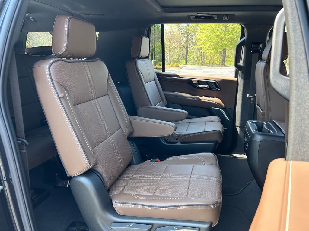 New 2026 Chevrolet Suburban High Country image 48