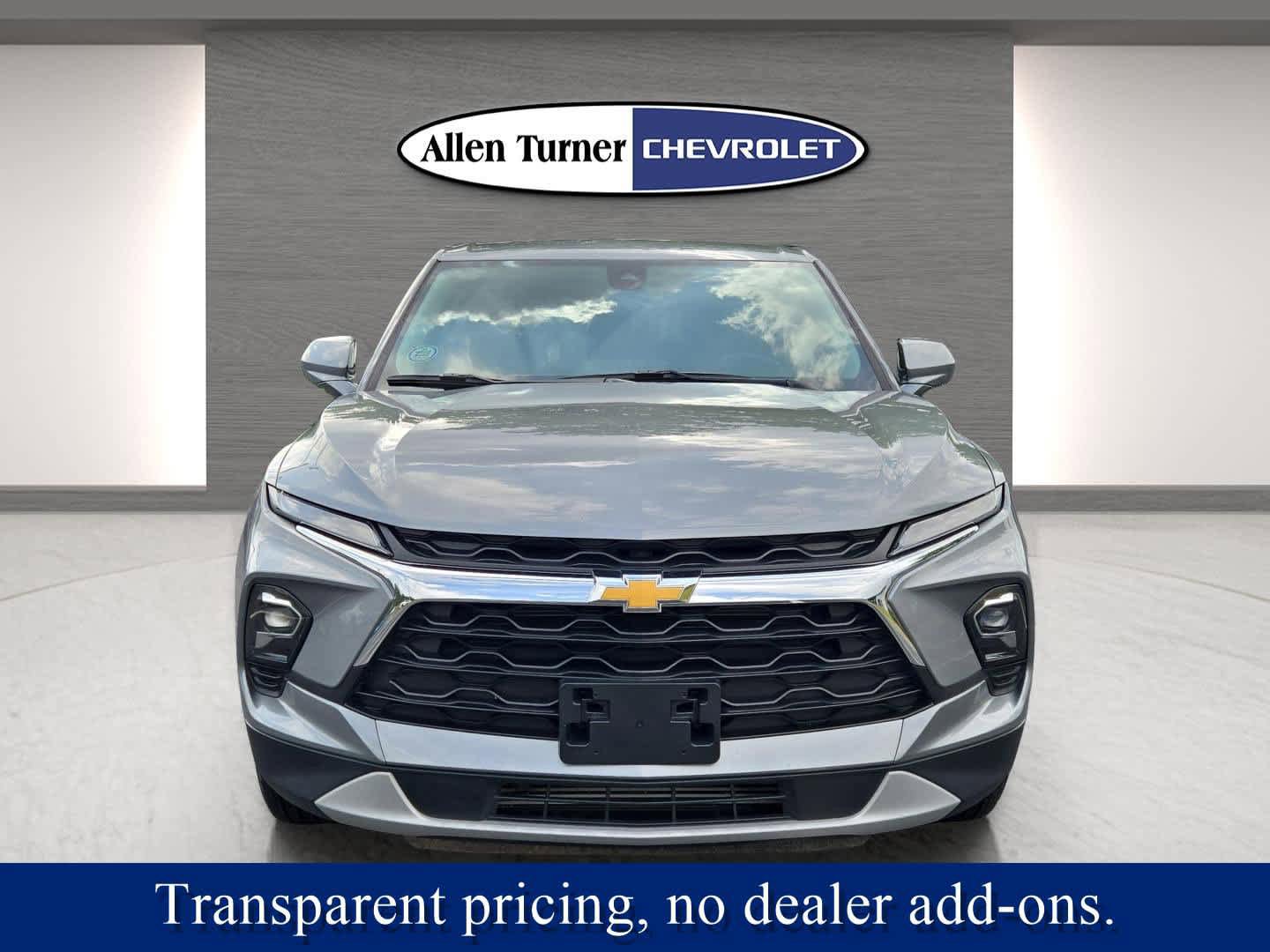 Used 2023 Chevrolet Blazer LT FWD image 4