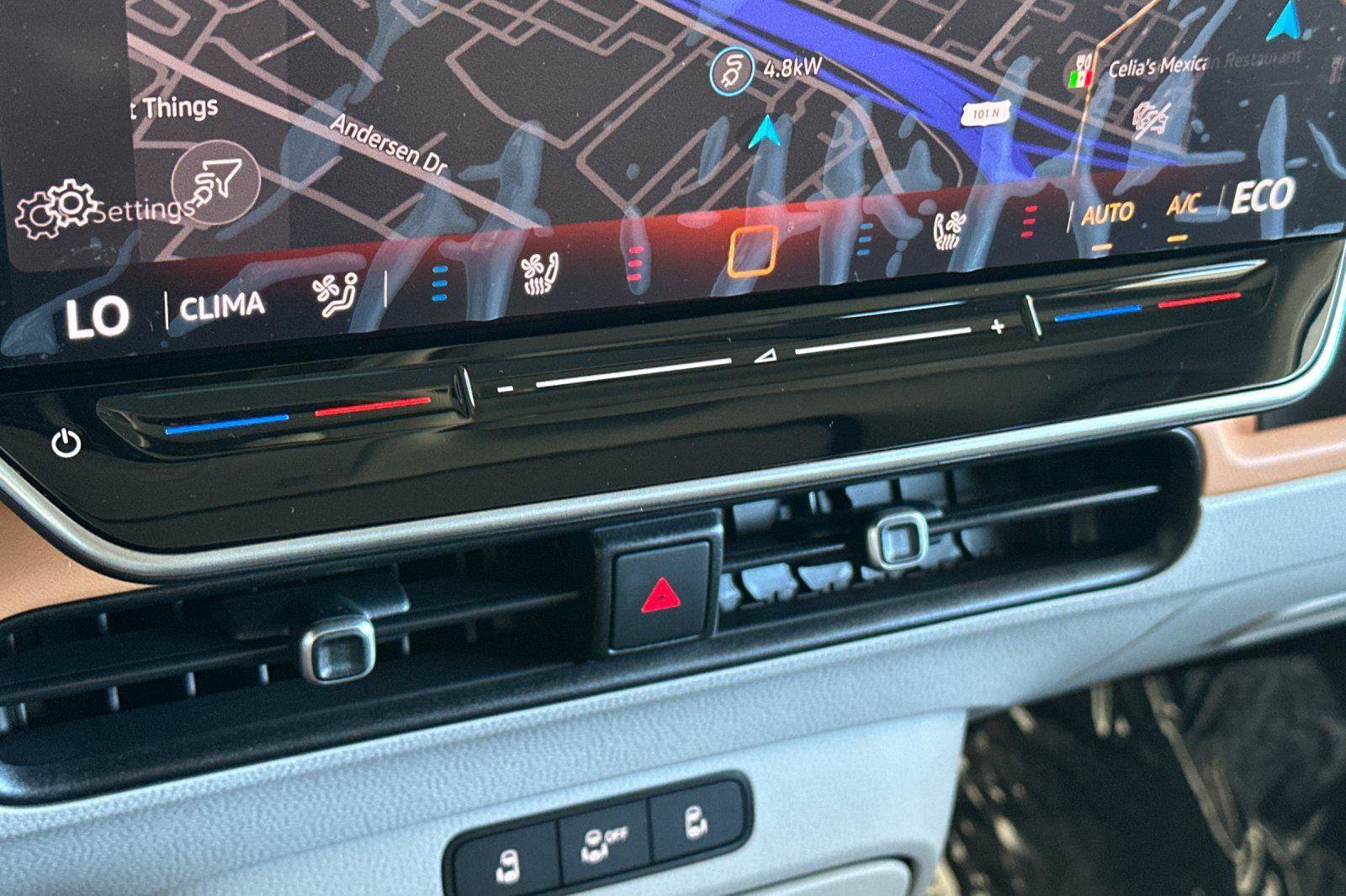 New 2025 Volkswagen ID. Buzz Pro S Plus image 21