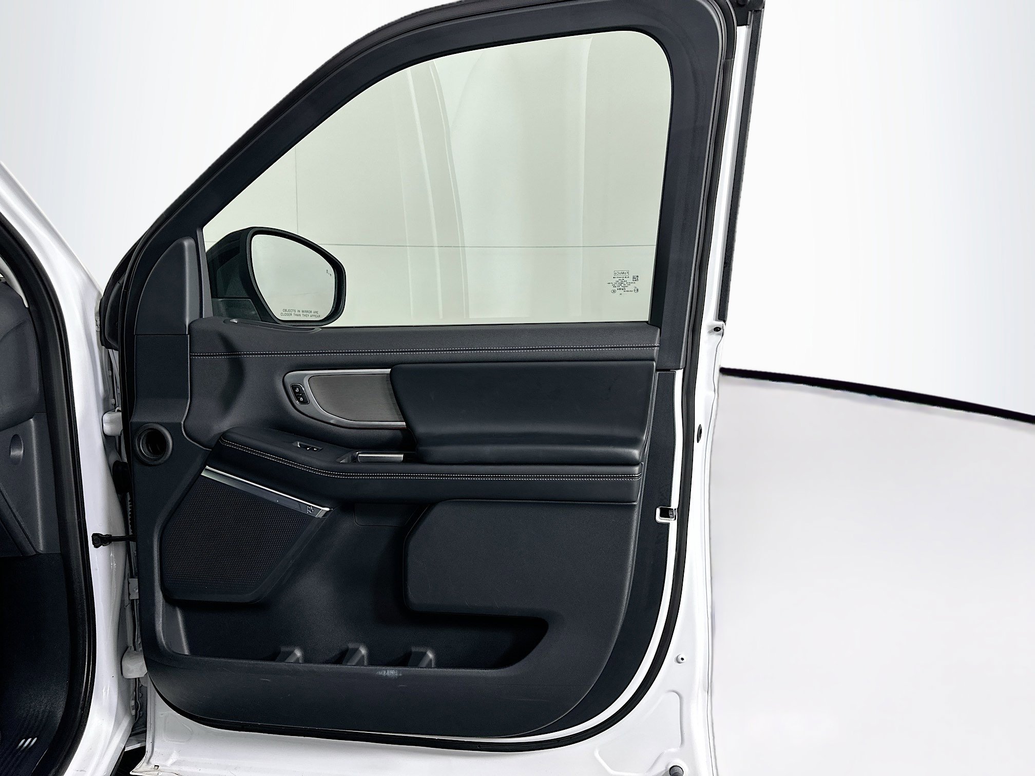 Used 2025 Ford Expedition Platinum image 35