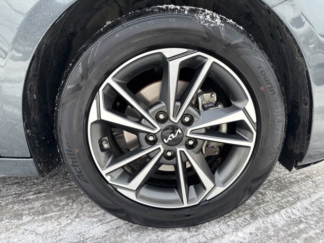 Used 2023 Kia Forte LXS image 9