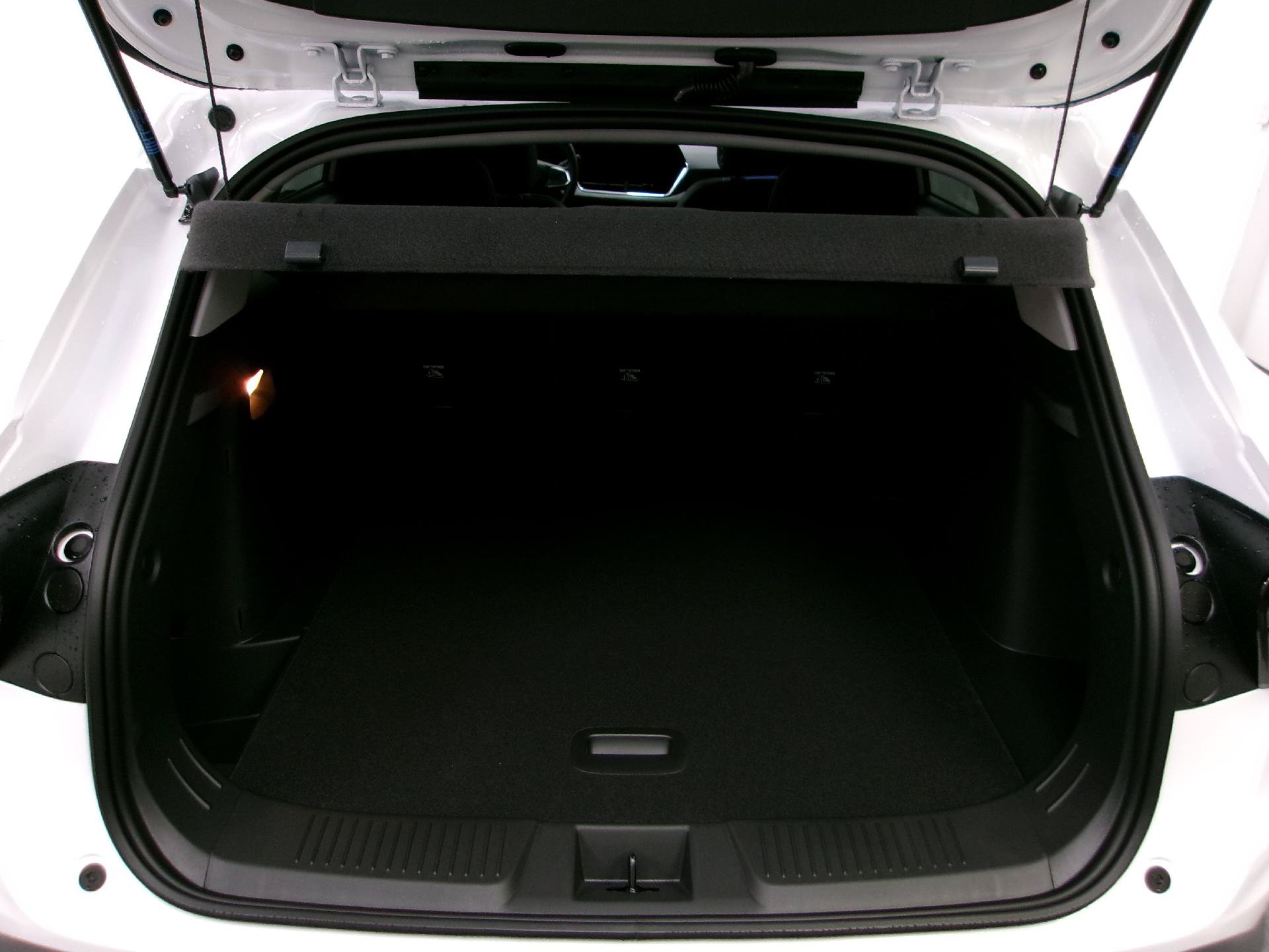 New 2026 Chevrolet Trax LT w/ LT Convenience Package FWD image 11