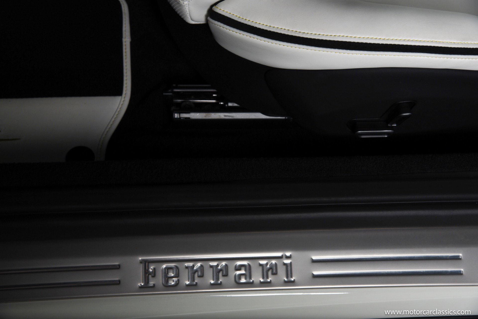 Used 2024 Ferrari Roma image 25