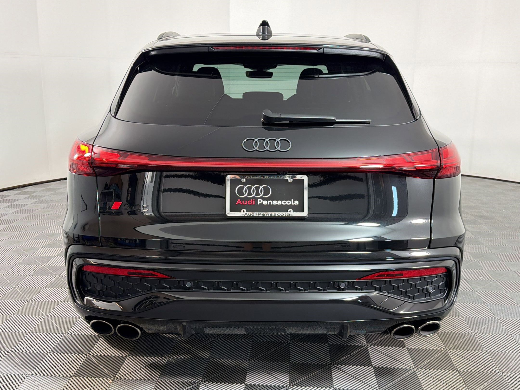 Certified 2025 Audi SQ5 Prestige w/ Prestige Package image 8