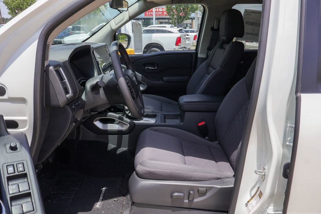 Certified 2025 Nissan Frontier SV w/ SV Convenience Package RWD image 7