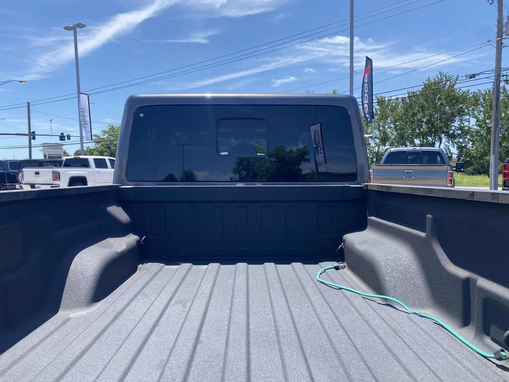 Used 2025 Jeep Gladiator Sport AWD/4WD image 45