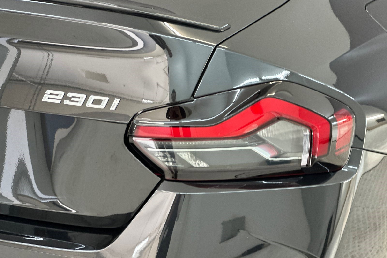 Used 2025 BMW 230i Coupe w/ M Sport Package image 12