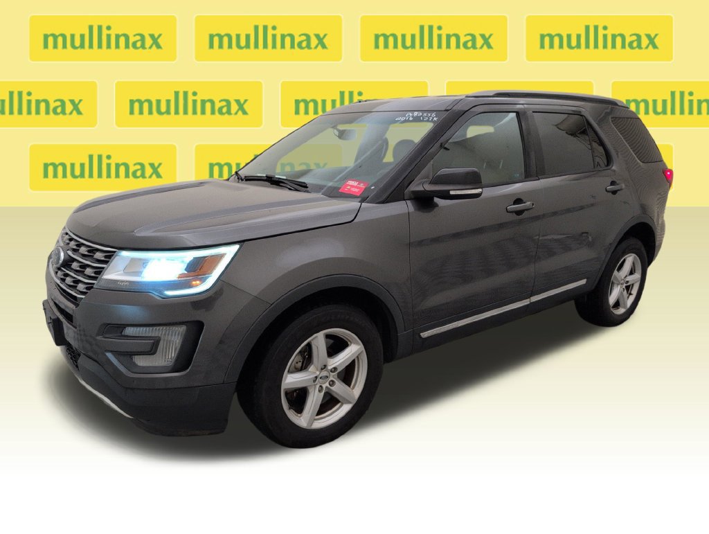 Used 2016 Ford Explorer XLT w/ Equipment Group 202A AWD/4WD image 10
