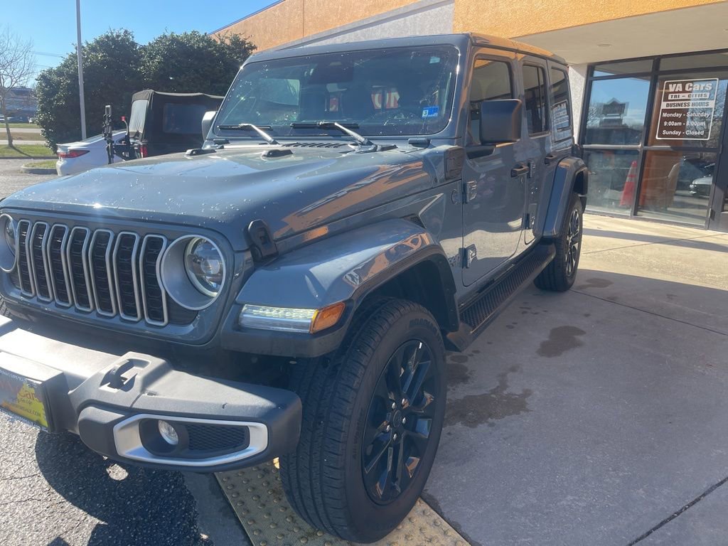 Used 2025 Jeep Wrangler Unlimited Sahara image 8