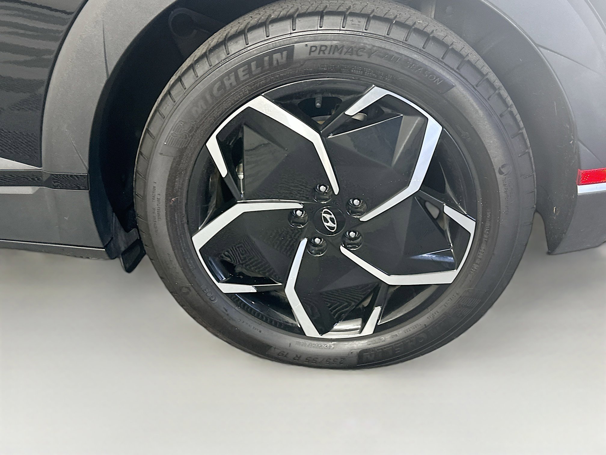 Used 2024 Hyundai Ioniq 5 SEL image 11