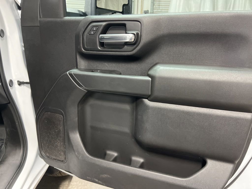 Used 2025 Chevrolet Silverado 3500 W/T image 12