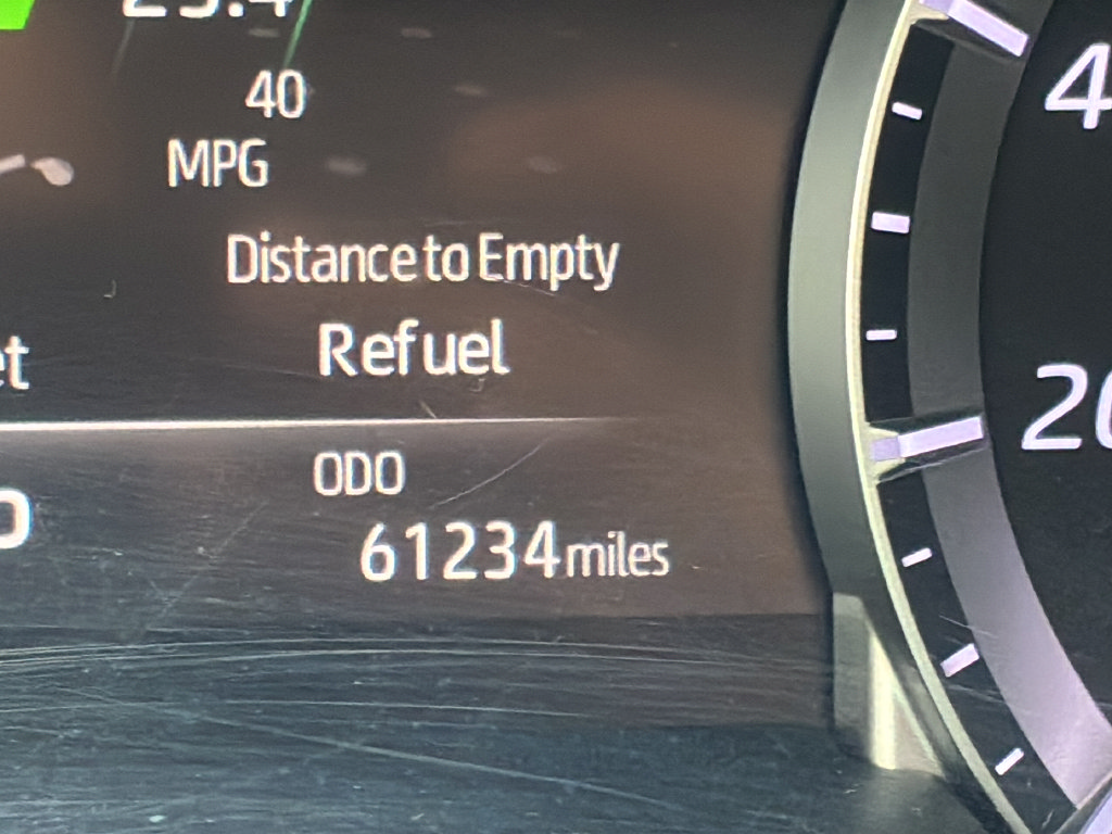 Used 2023 Toyota Highlander LE FWD image 22