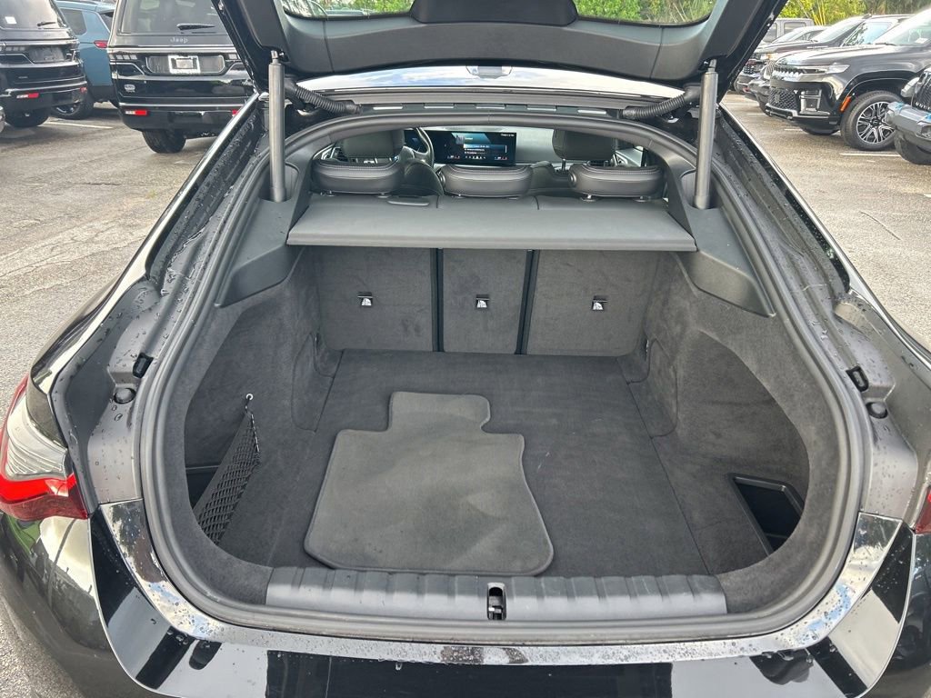 Used 2024 BMW i4 eDrive40 RWD image 29