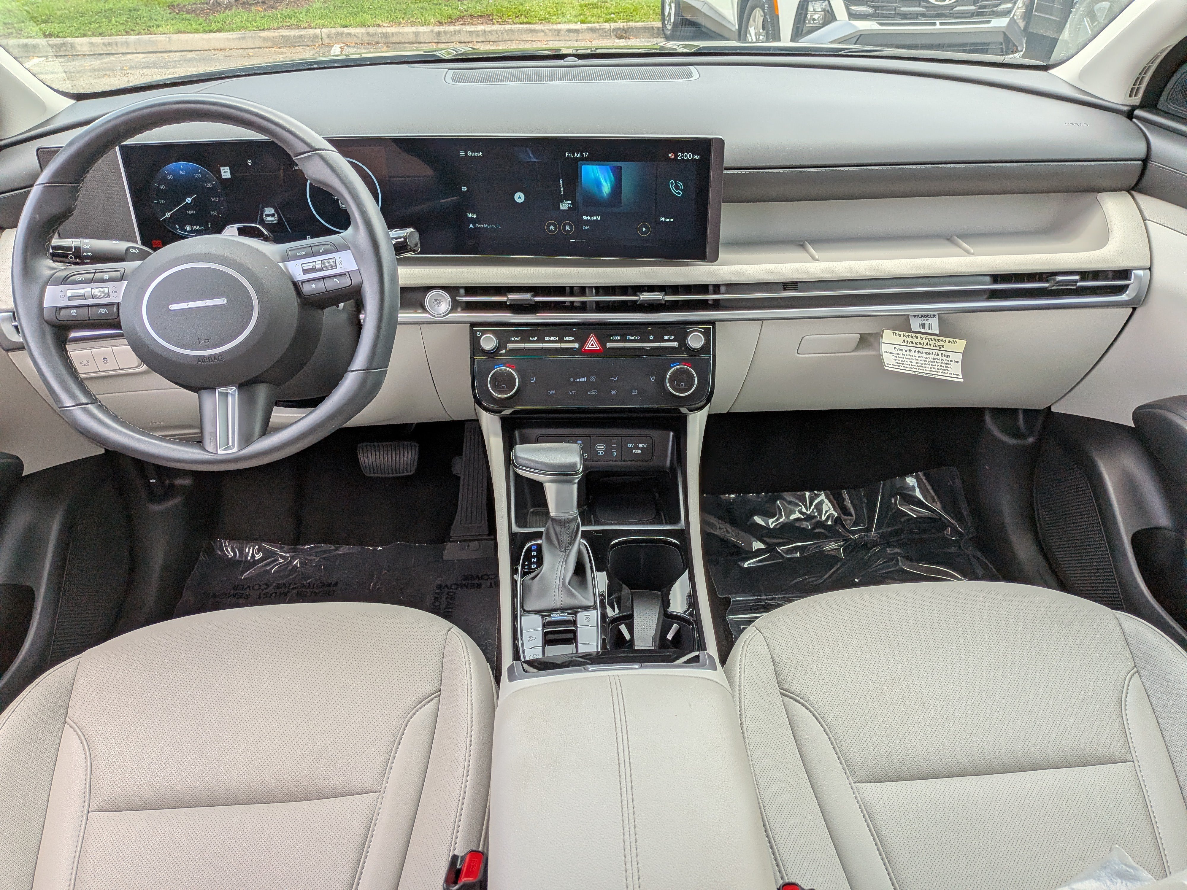 Used 2025 Hyundai Tucson SEL FWD image 17