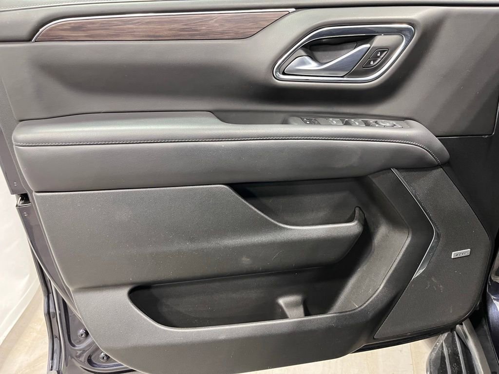 Used 2022 Chevrolet Tahoe LT w/ LT Signature Package AWD/4WD image 10