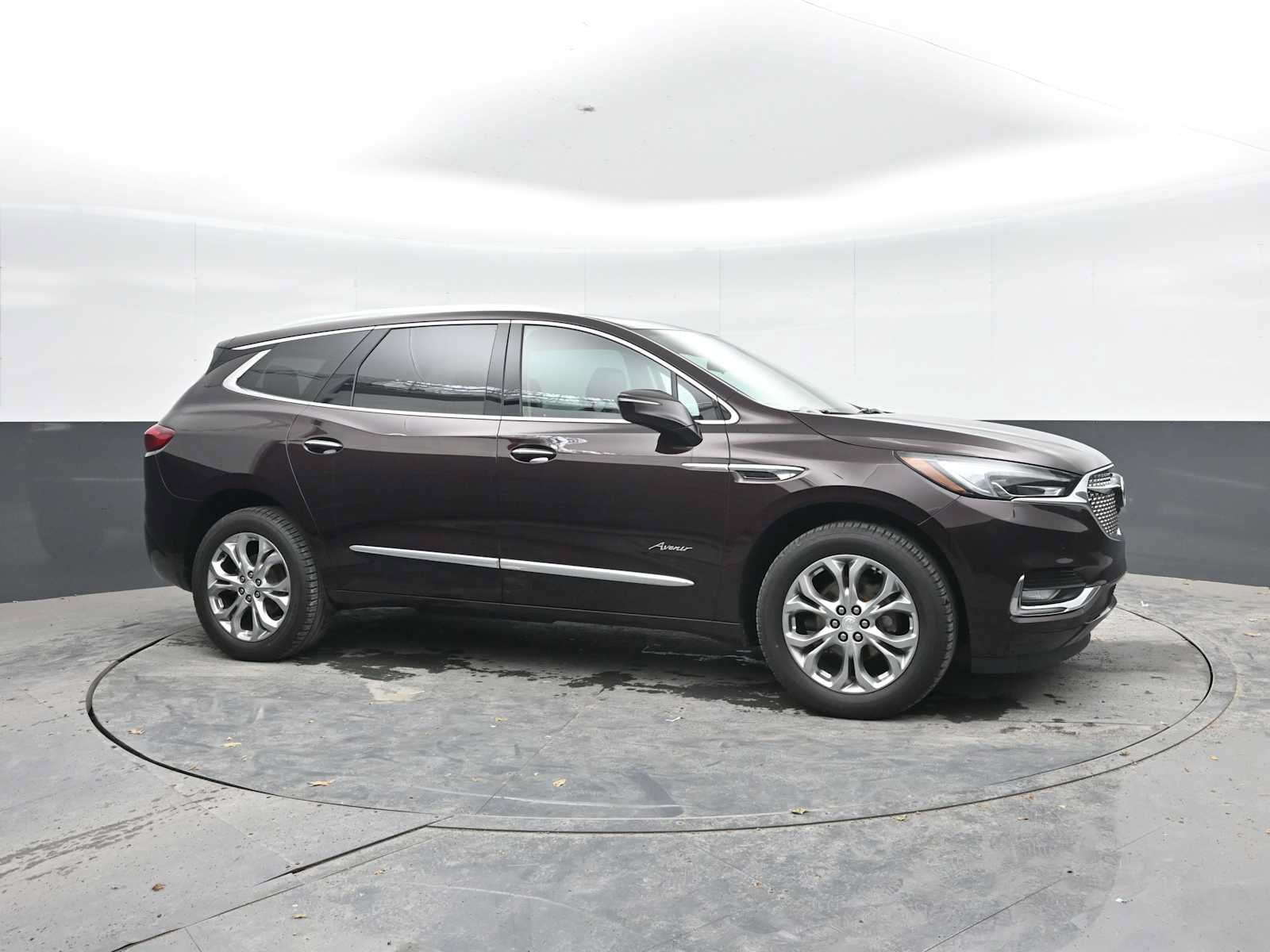 Used 2020 Buick Enclave Avenir w/ Avenir Technology Package AWD/4WD image 8