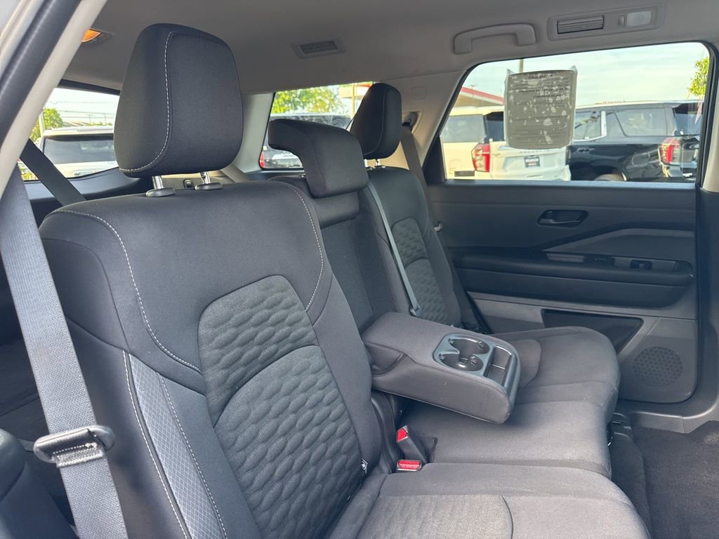 Used 2024 Nissan Pathfinder SV AWD/4WD image 24