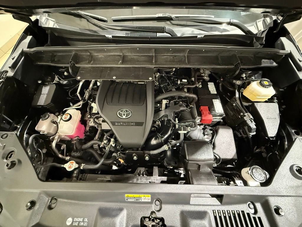 Used 2023 Toyota Highlander Limited AWD/4WD image 10