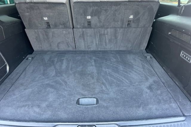 Used 2024 Jeep Wagoneer L Series II w/ Flexible Seating Group image 18