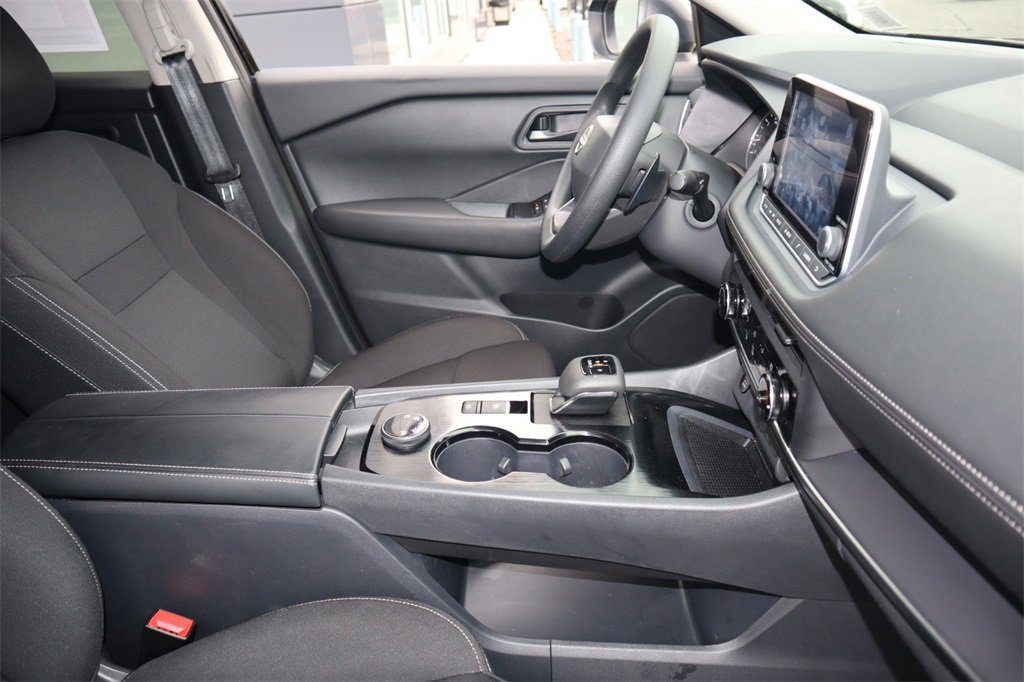 Certified 2025 Nissan Rogue S image 27