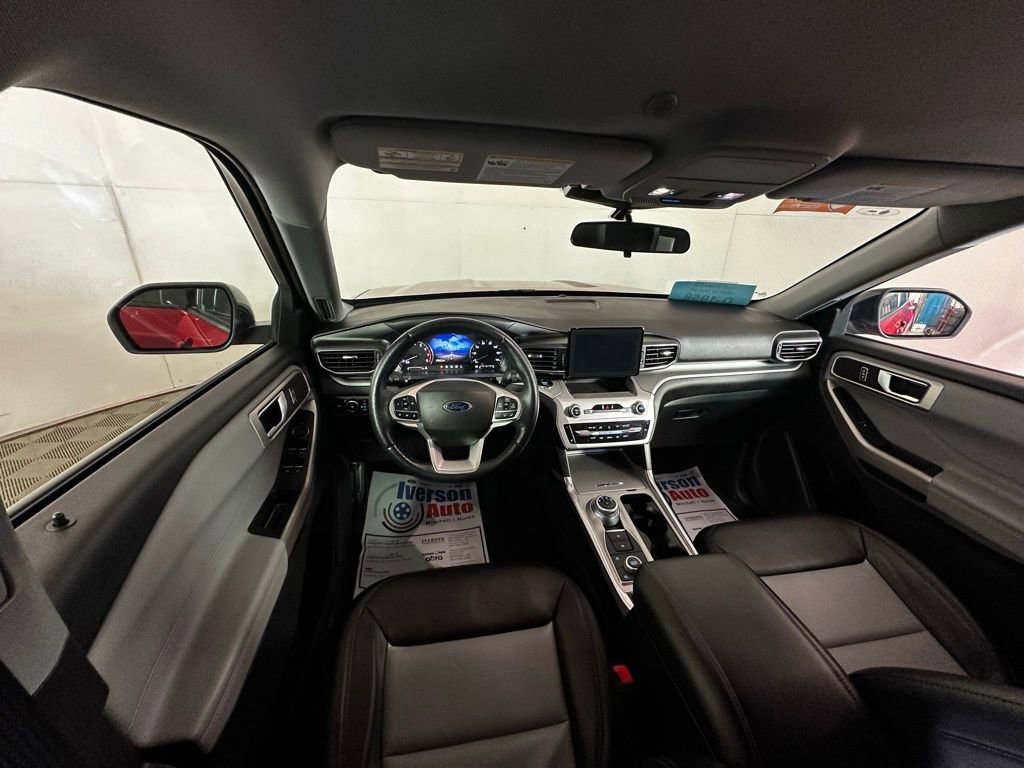 Used 2023 Ford Explorer XLT w/ Equipment Group 202A image 24