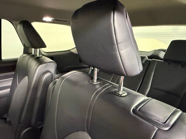 Used 2024 Toyota Grand Highlander XLE AWD/4WD image 37