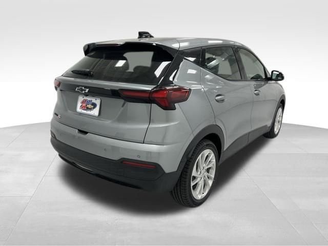 New 2027 Chevrolet Bolt LT w/ Comfort Package FWD image 17