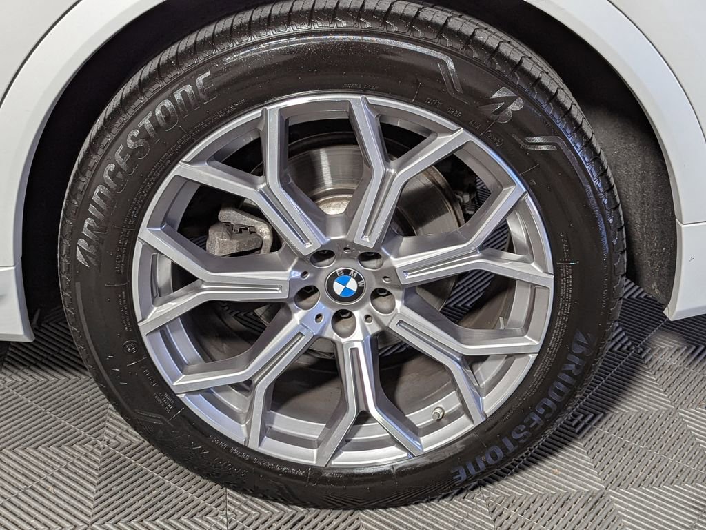 Used 2023 BMW X7 xDrive40i image 54
