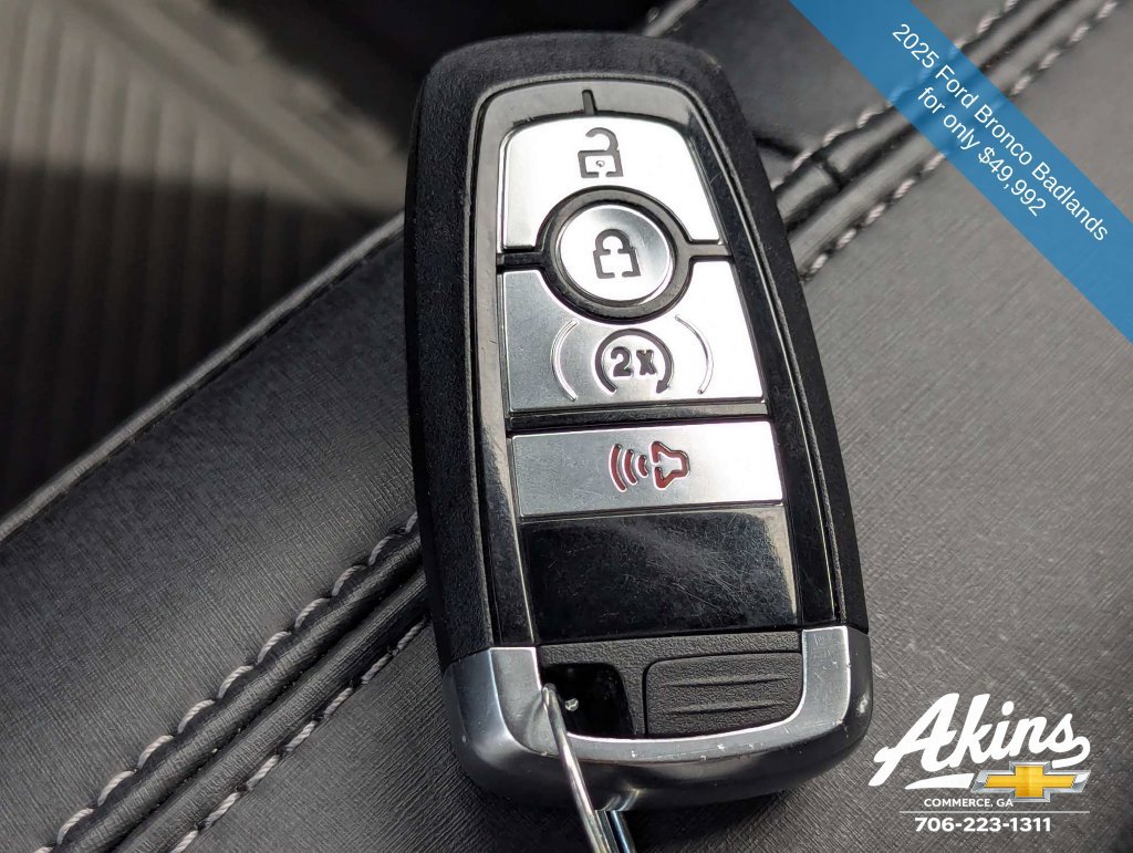 Used 2025 Ford Bronco Badlands AWD/4WD image 32