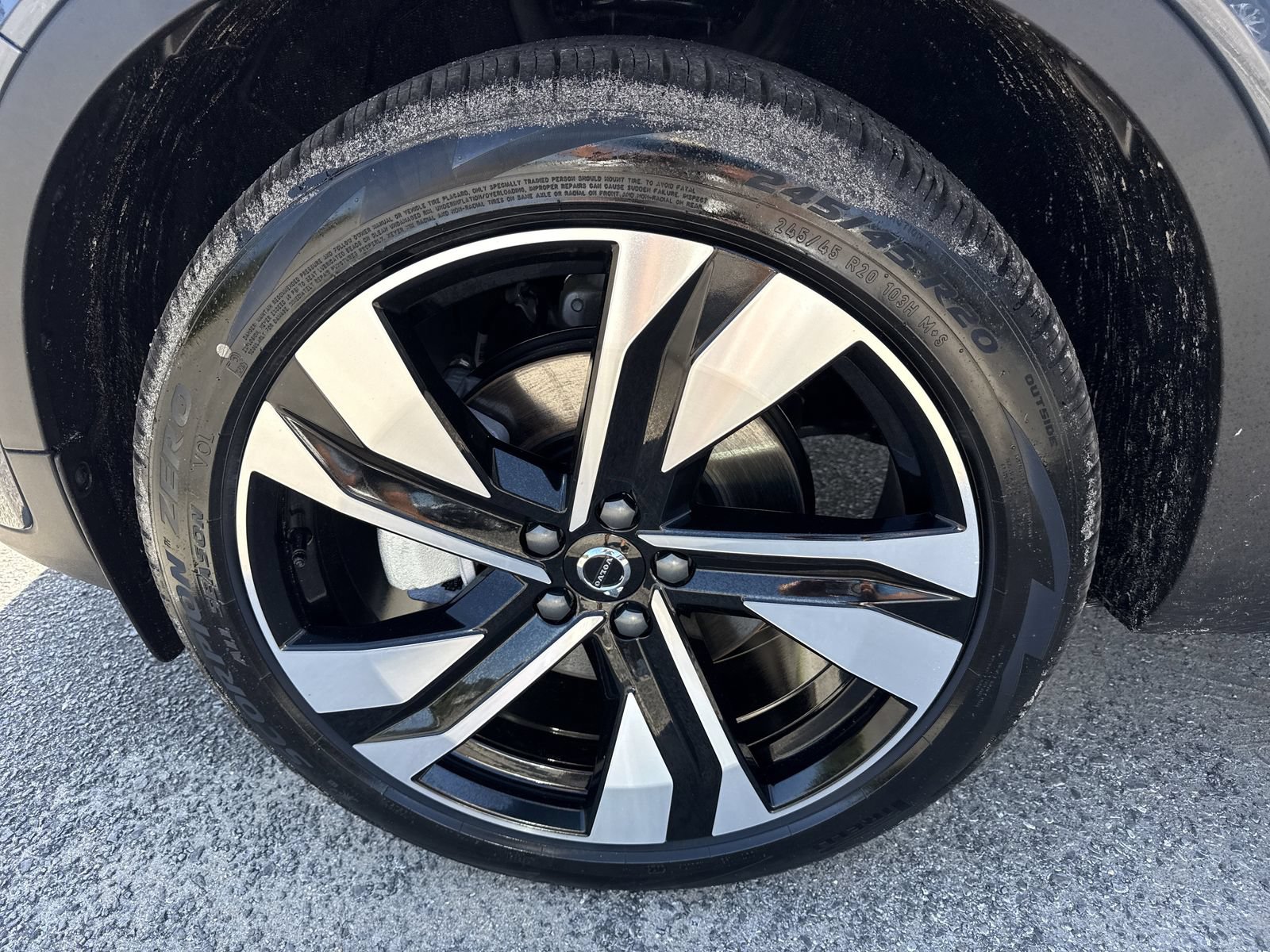 New 2026 Volvo XC40 B5 Ultra w/ Climate Package AWD/4WD image 9