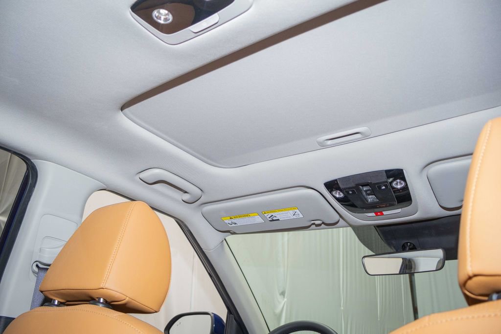 Used 2024 Kia Seltos EX image 18