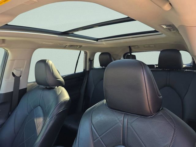 Used 2023 Toyota Highlander Platinum image 8