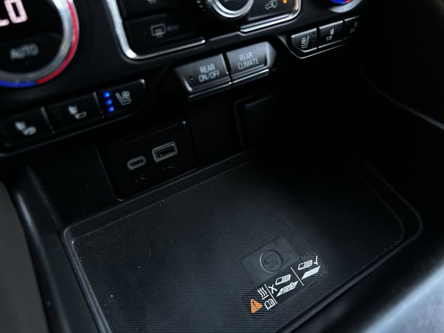 Used 2023 GMC Yukon SLT RWD image 22