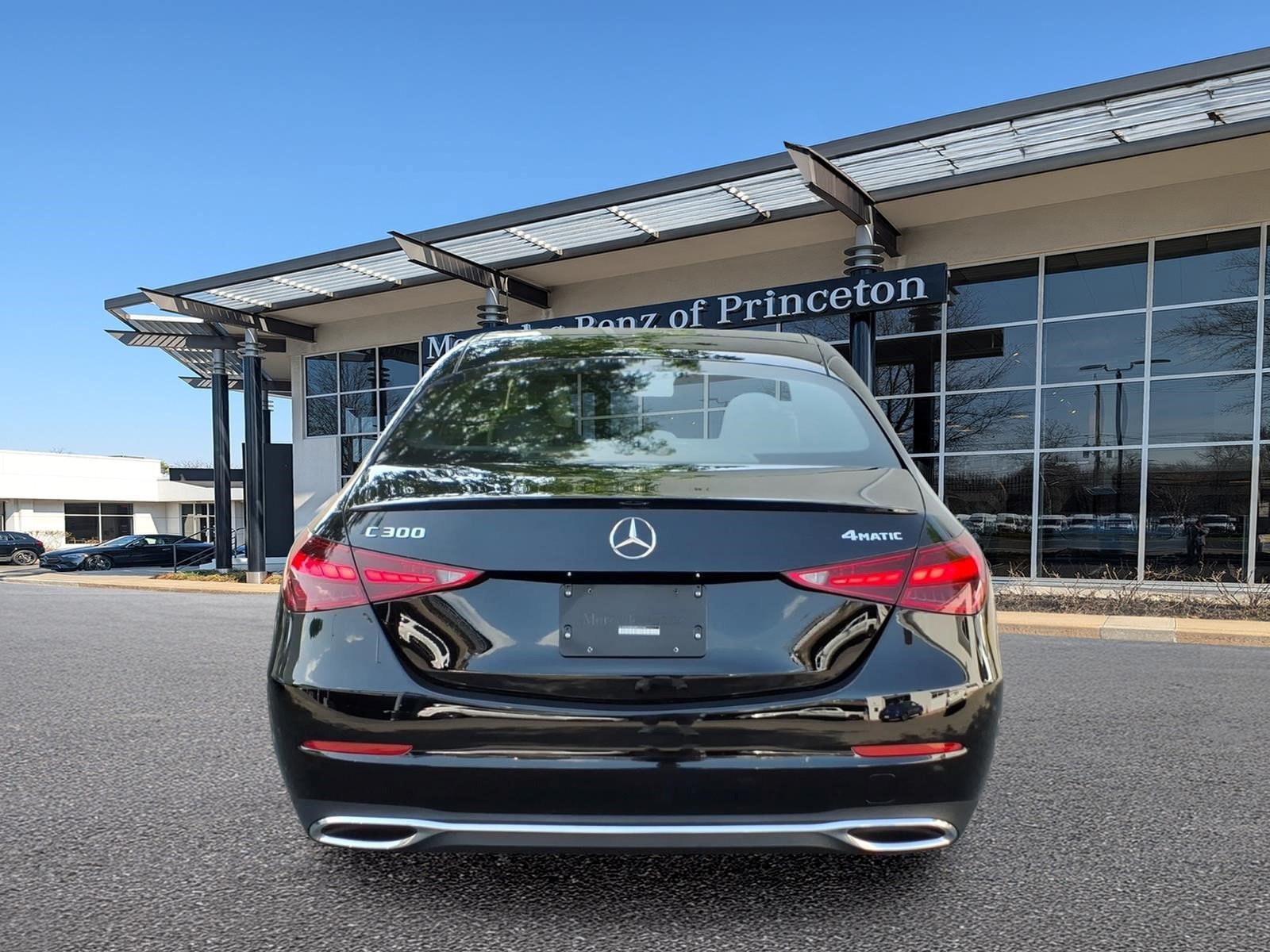 Certified 2022 Mercedes-Benz C 300 4MATIC Sedan image 4