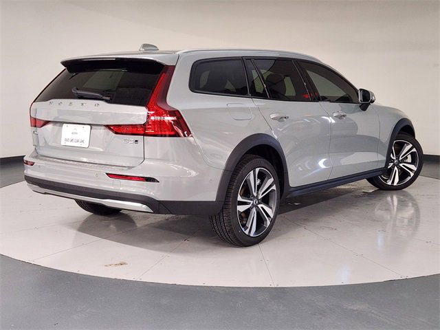 New 2026 Volvo V60 B5 Cross Country Plus w/ Protection Package Premier video 2