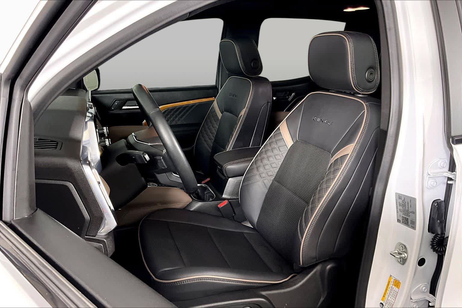 Certified 2024 GMC Canyon Denali AWD/4WD image 8