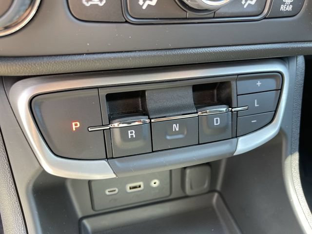 Used 2024 GMC Terrain SLE w/ Driver Convenience Package AWD/4WD image 19