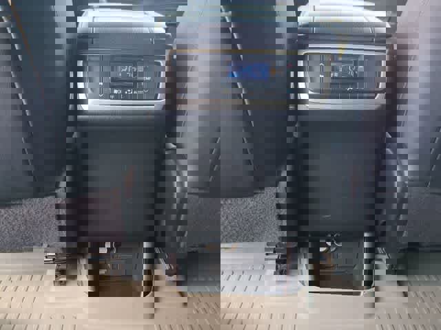 Used 2016 Toyota Highlander Limited image 41