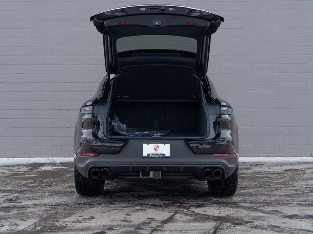 New 2026 Porsche Cayenne image 14
