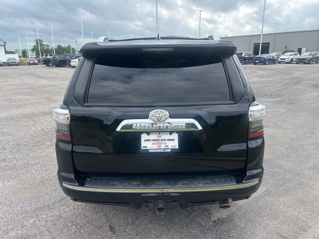 Used 2018 Toyota 4Runner Limited AWD/4WD image 7