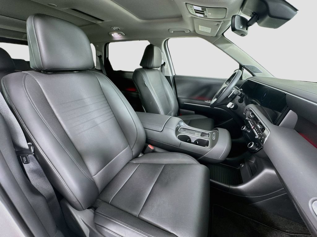 Certified 2026 Hyundai Palisade Limited FWD image 32