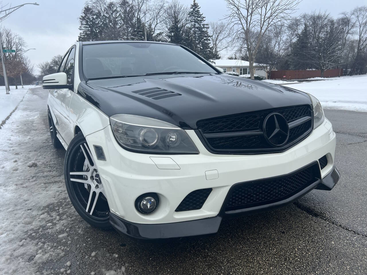Used 2010 Mercedes-Benz C 63 AMG Sedan image 1