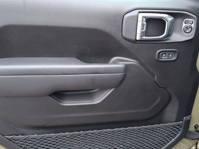 Used 2025 Jeep Gladiator Sport image 14